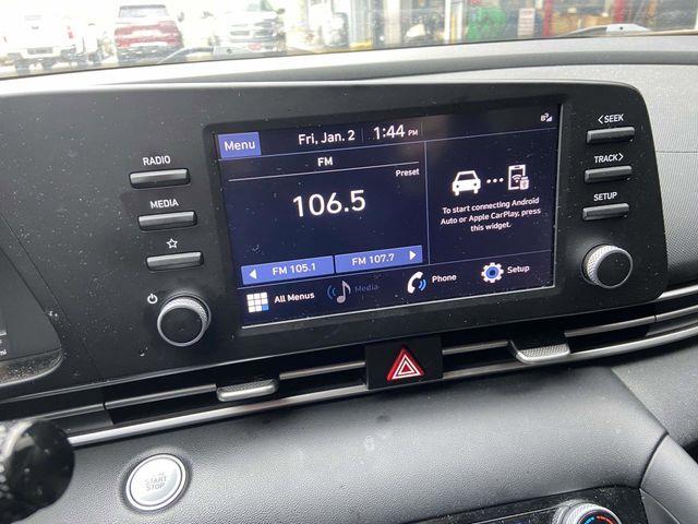 Hyundai Elantra  2023