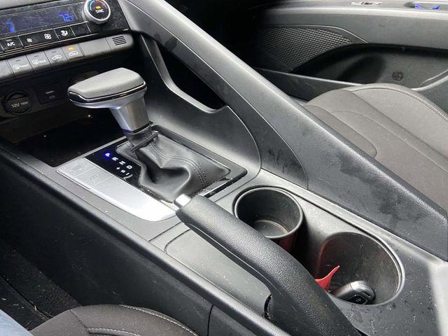 Hyundai Elantra  2023