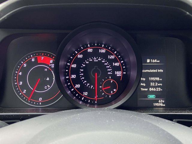 Hyundai Elantra  2023