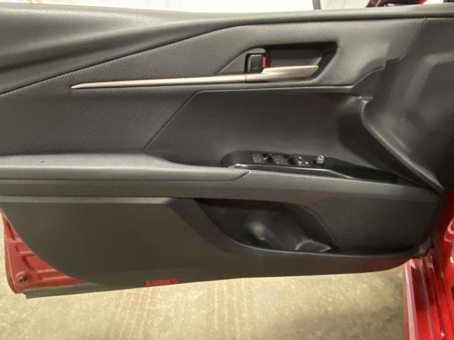 Toyota Camry Hybrid  2025