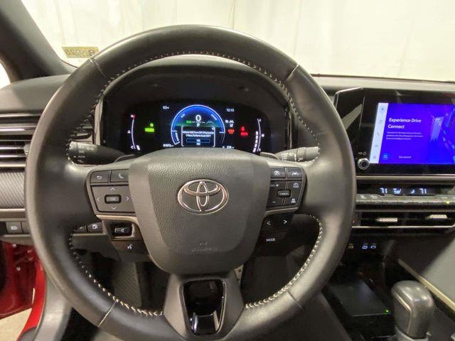 Toyota Camry Hybrid  2025