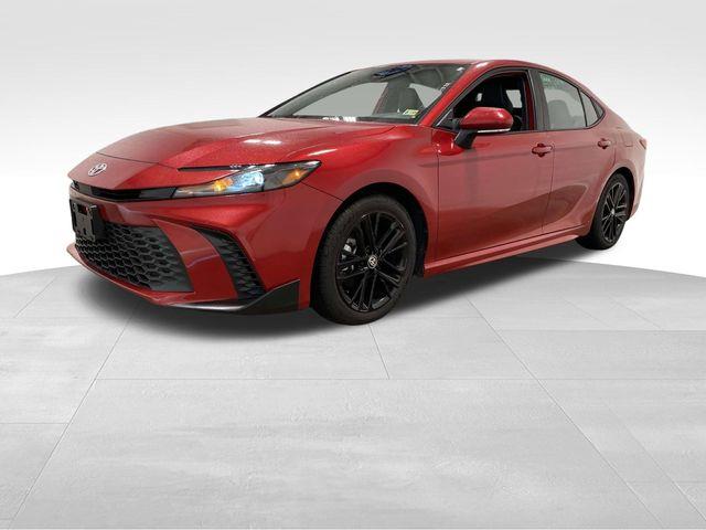 Toyota Camry Hybrid  2025