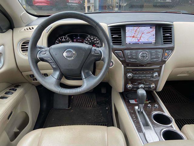 Nissan Pathfinder  2016