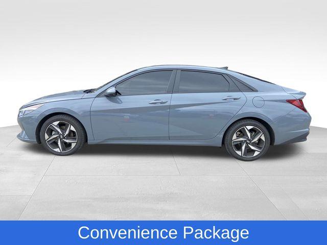 Hyundai Elantra  2023