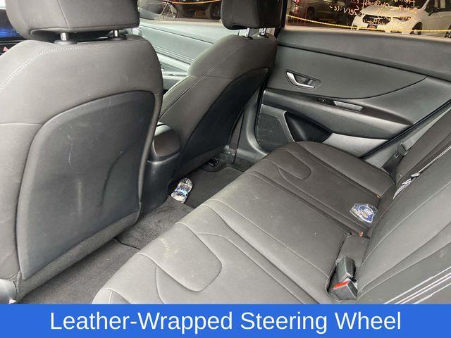 Hyundai Elantra  2023