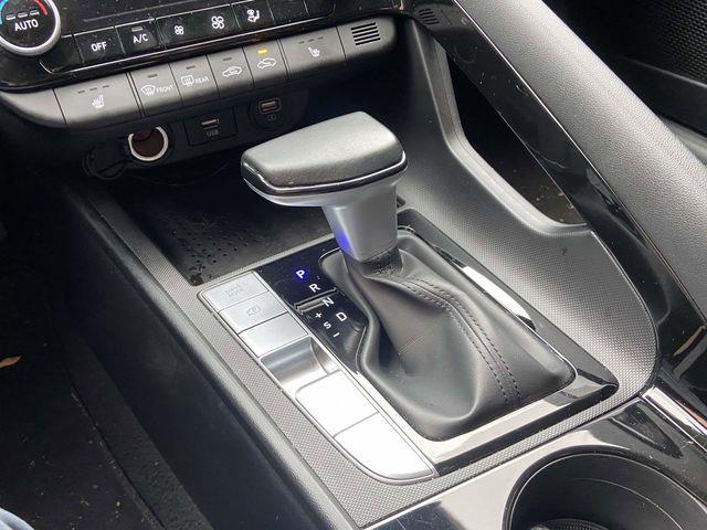 Hyundai Elantra  2023