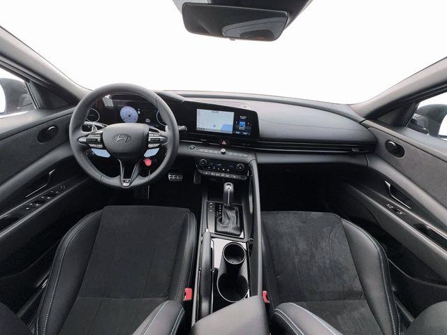 Hyundai Elantra  2026