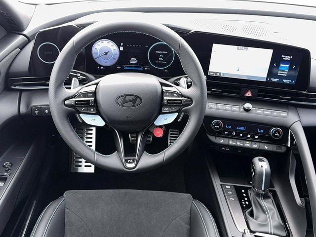 Hyundai Elantra  2026