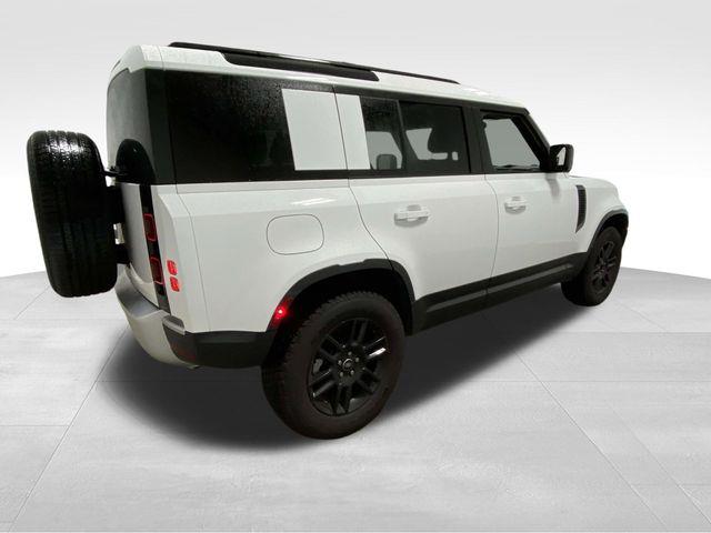 Land Rover Defender  2025
