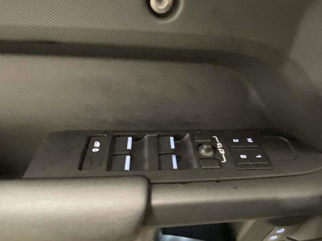 Land Rover Defender  2025