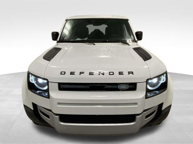 Land Rover Defender  2025