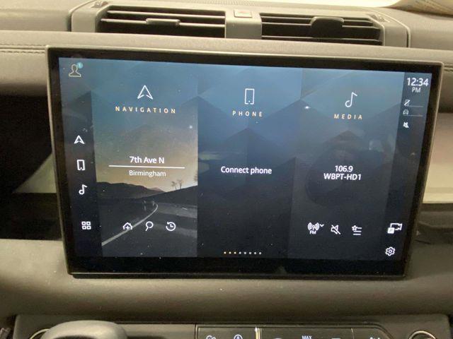 Land Rover Defender  2025