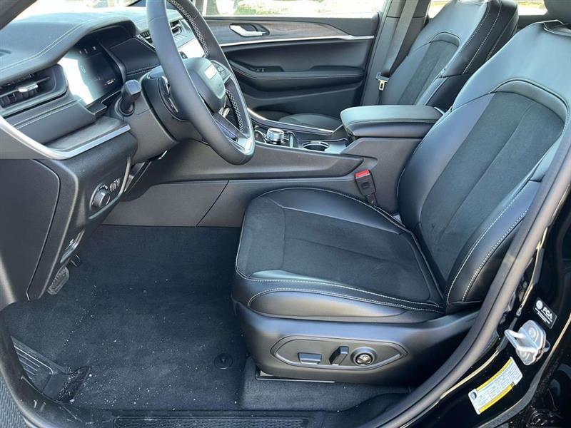 Jeep Grand Cherokee  2026