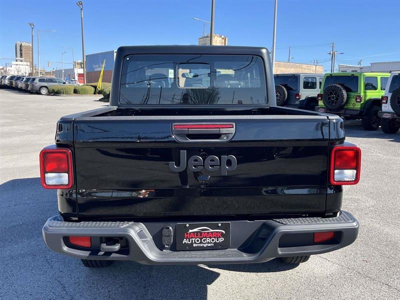 Jeep Gladiator  2026