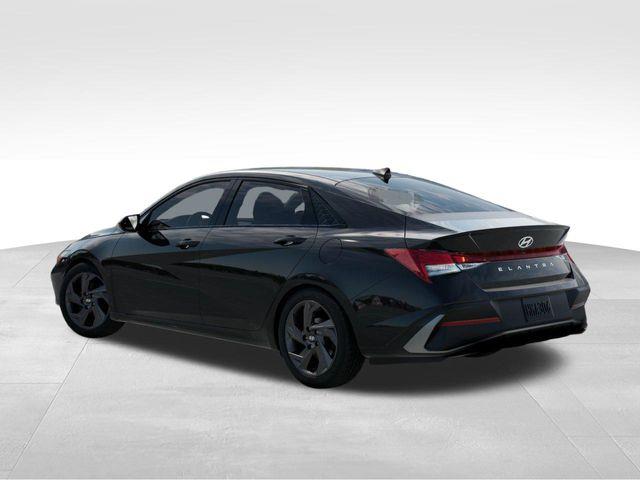 Hyundai Elantra  2026