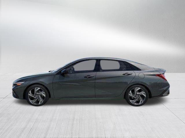 Hyundai Elantra  2026