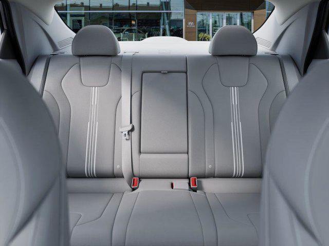 Hyundai Elantra  2026