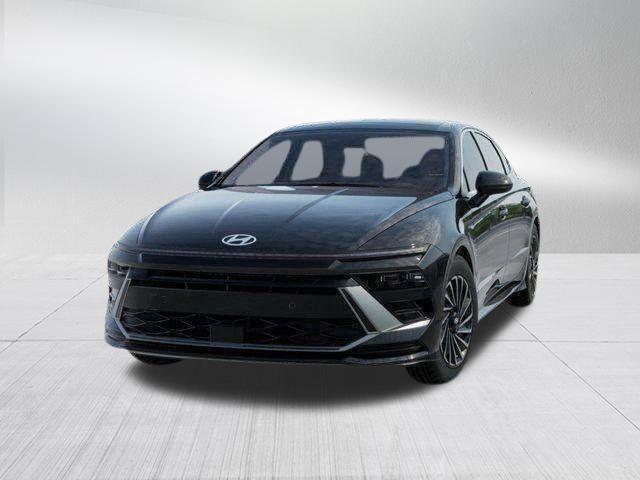 Hyundai Sonata Hybrid  2026