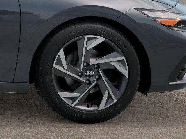 Hyundai Elantra  2026