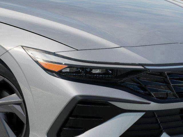 Hyundai Elantra Hybrid  2026