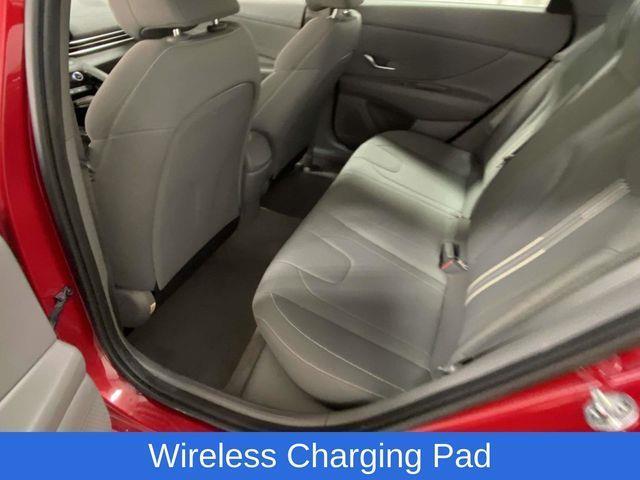 Hyundai Elantra  2023