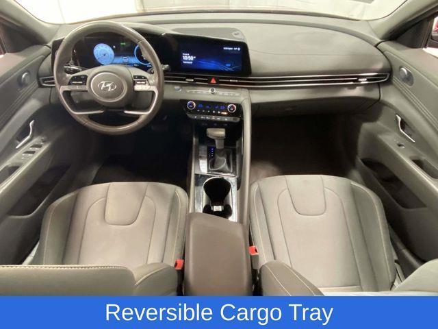 Hyundai Elantra  2023