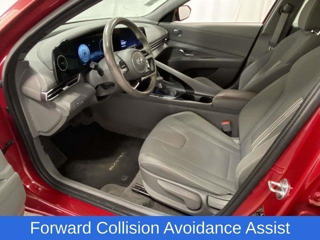 Hyundai Elantra  2023