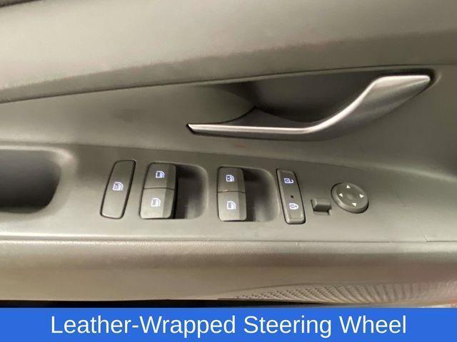 Hyundai Elantra  2023