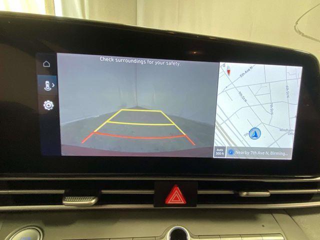 Hyundai Elantra  2023