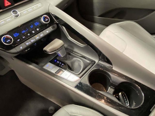 Hyundai Elantra  2023