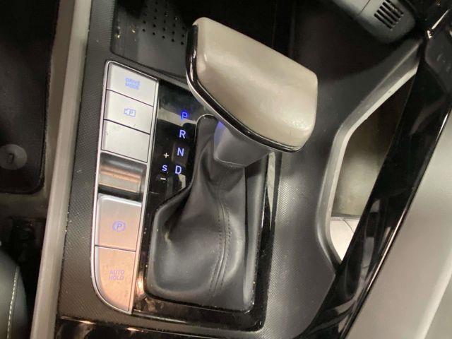 Hyundai Elantra  2023