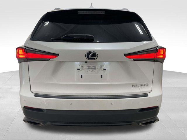 Lexus NX 300  2020