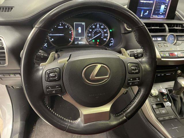 Lexus NX 300  2020