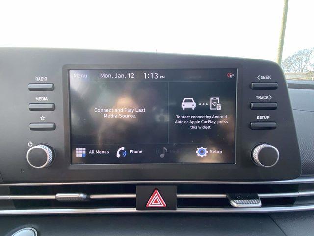 Hyundai Elantra  2023