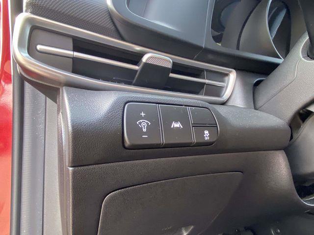 Hyundai Elantra  2023