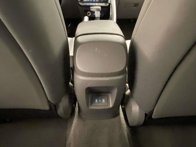 Hyundai Elantra  2024