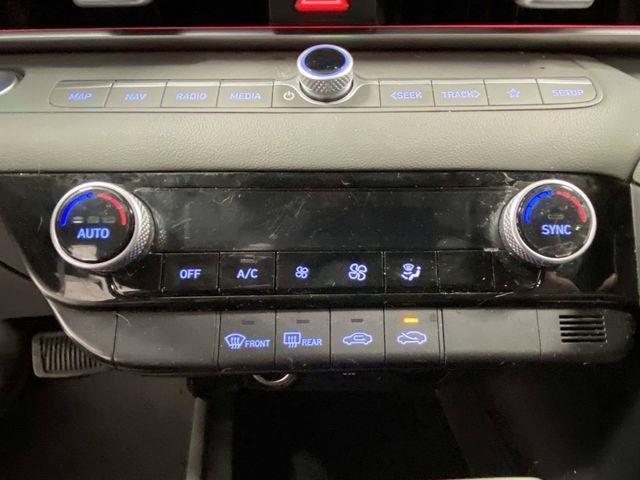 Hyundai Elantra  2024