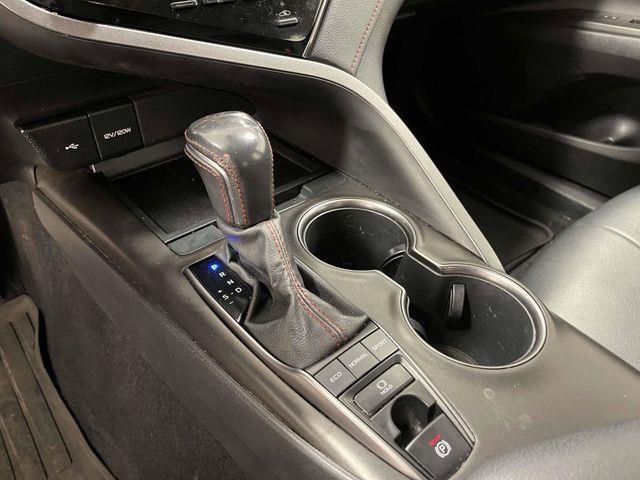 Toyota Camry  2022