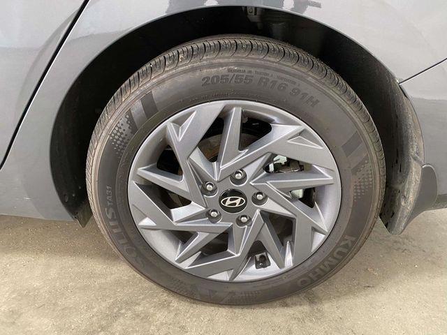 Hyundai Elantra Hybrid  2025