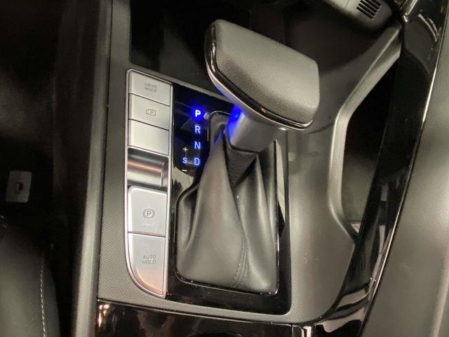 Hyundai Elantra Hybrid  2025