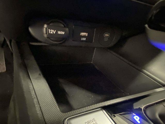 Hyundai Elantra Hybrid  2025