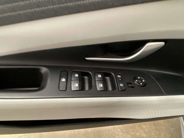 Hyundai Elantra Hybrid  2025