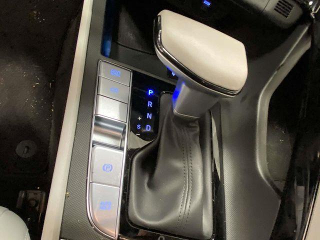 Hyundai Elantra Hybrid  2025