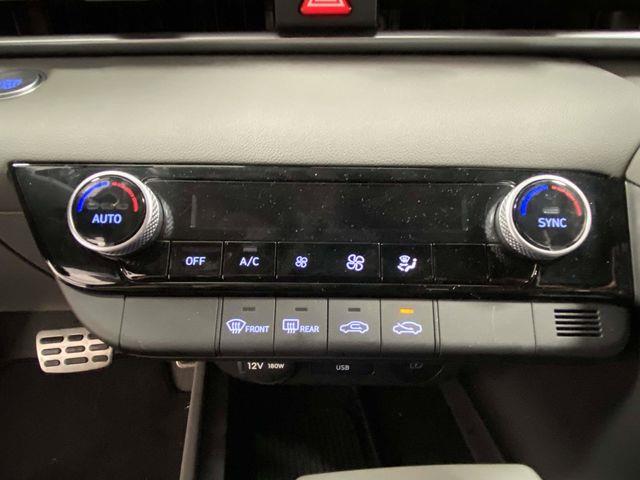 Hyundai Elantra  2025