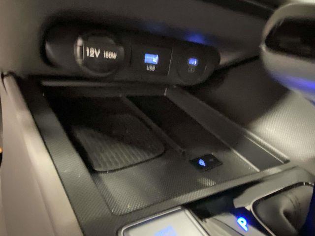 Hyundai Elantra  2025