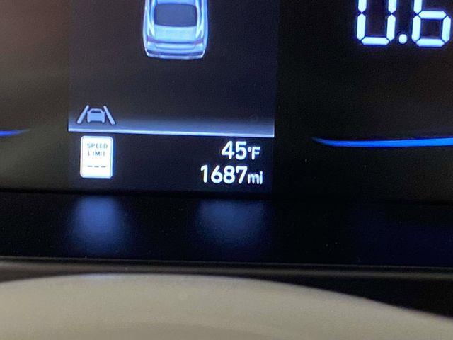 Hyundai Elantra  2025