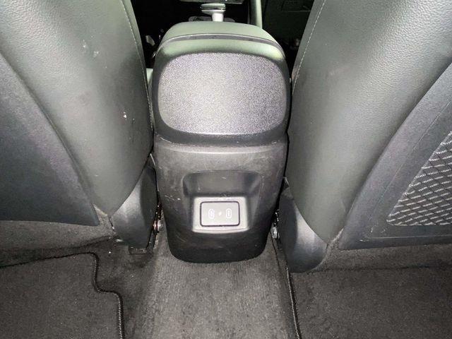 Hyundai Elantra  2024