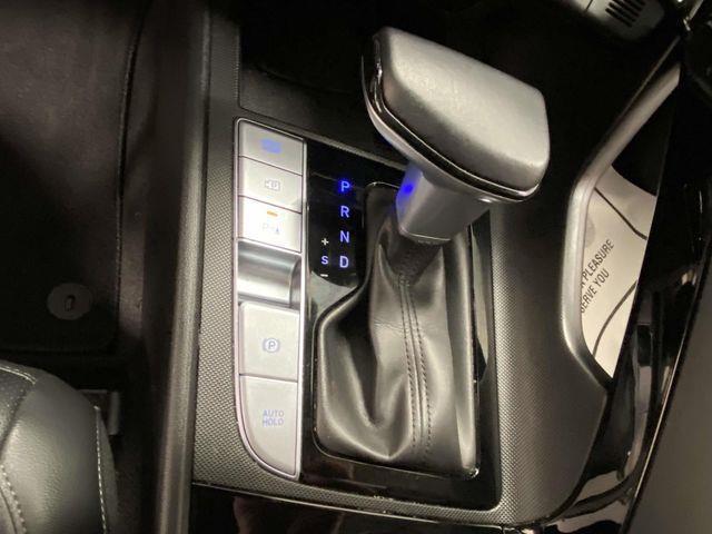 Hyundai Elantra  2024