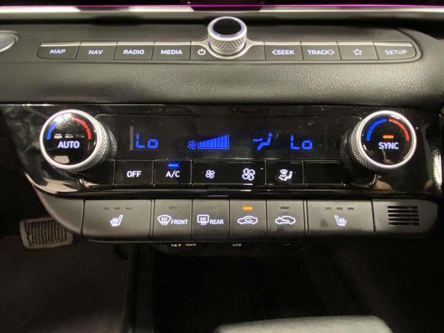 Hyundai Elantra  2024