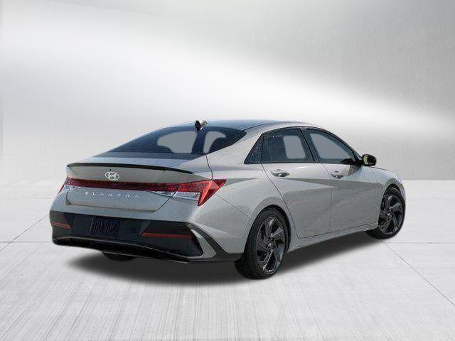 Hyundai Elantra  2026